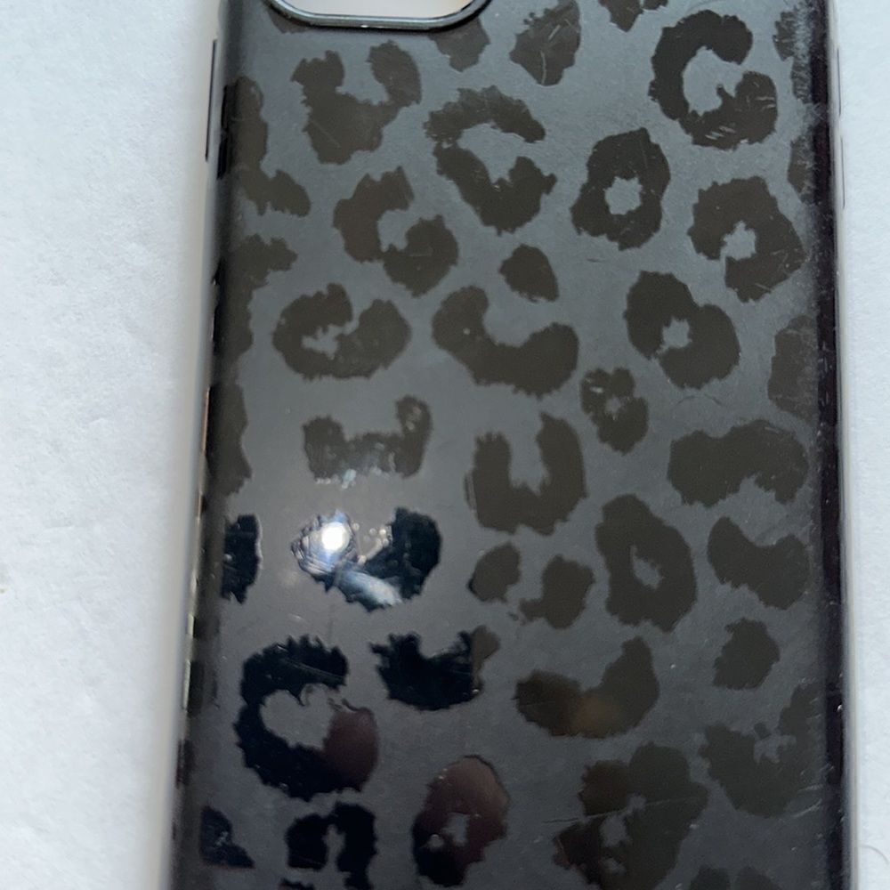 Velvet Caviar Phone Case 11Pro Max - Picture 5 of 6